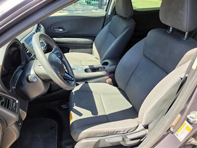2021 Honda HR-V LX - Photo 7 - Fresno, CA 93722