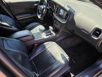 2016 Dodge Charger SXT - Photo 10 - Fresno, CA 93722