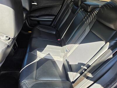 2016 Dodge Charger SXT - Photo 8 - Fresno, CA 93722
