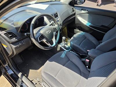 2013 Hyundai Accent SE   - Photo 9 - Fresno, CA 93722