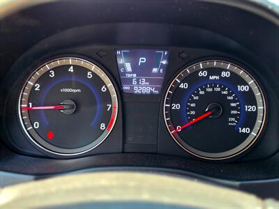2013 Hyundai Accent SE   - Photo 12 - Fresno, CA 93722