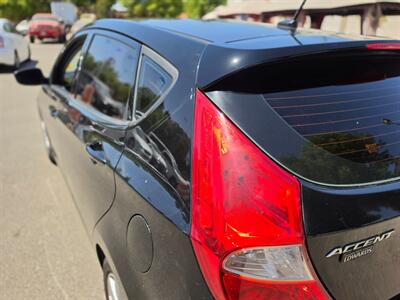 2013 Hyundai Accent SE   - Photo 15 - Fresno, CA 93722