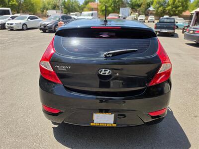 2013 Hyundai Accent SE   - Photo 6 - Fresno, CA 93722