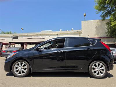 2013 Hyundai Accent SE   - Photo 3 - Fresno, CA 93722