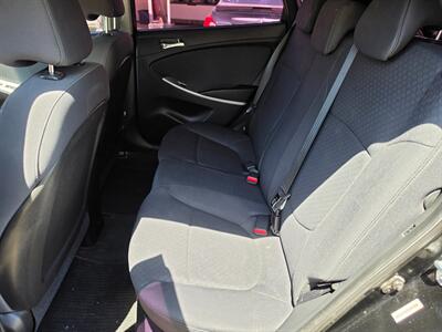 2013 Hyundai Accent SE   - Photo 8 - Fresno, CA 93722