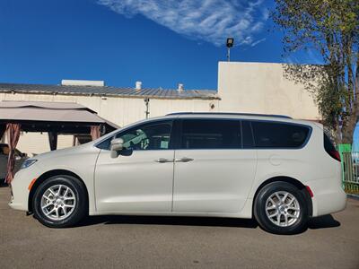 2021 Chrysler Pacifica Touring L - Photo 3 - Fresno, CA 93722