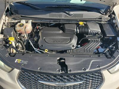 2021 Chrysler Pacifica Touring L - Photo 14 - Fresno, CA 93722