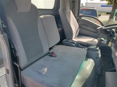 2017 Isuzu NQR 20' x 8' x 8' Box Truck   - Photo 9 - Fresno, CA 93722