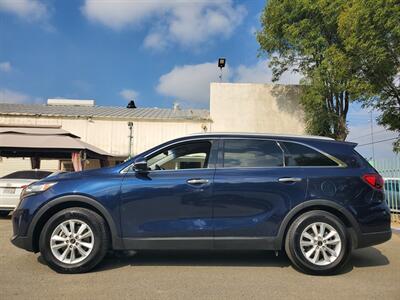 2020 Kia Sorento LX   - Photo 3 - Fresno, CA 93722