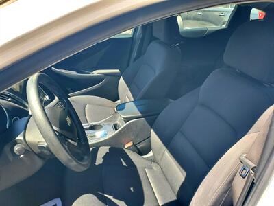 2020 Chevrolet Malibu LT   - Photo 7 - Fresno, CA 93722