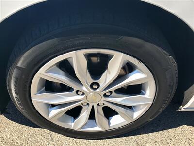 2020 Chevrolet Malibu LT   - Photo 13 - Fresno, CA 93722