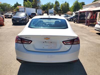 2020 Chevrolet Malibu LT   - Photo 6 - Fresno, CA 93722