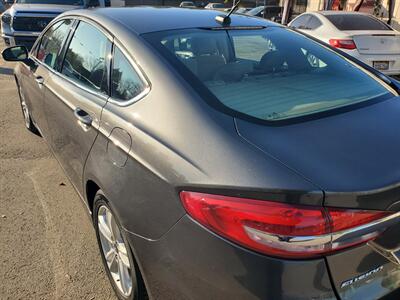 2018 Ford Fusion SE   - Photo 14 - Fresno, CA 93722