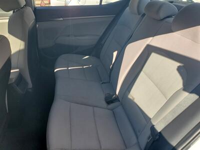 2017 Hyundai ELANTRA SE   - Photo 8 - Fresno, CA 93722