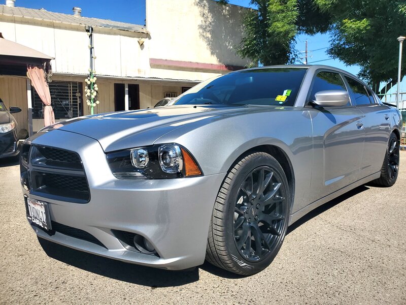 2014 Dodge Charger R/T   - Photo 1 - Fresno, CA 93722