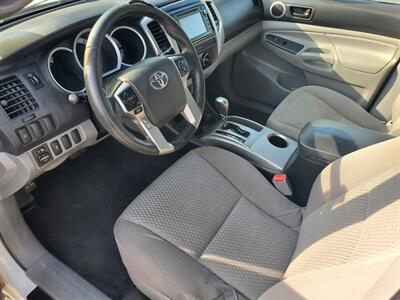2015 Toyota Tacoma PreRunner V6   - Photo 9 - Fresno, CA 93722