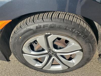 2018 Honda Civic LX - Photo 13 - Fresno, CA 93722