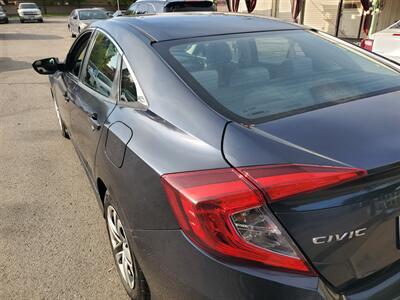 2018 Honda Civic LX - Photo 14 - Fresno, CA 93722