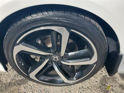 2018 Honda Accord Sport   - Photo 13 - Fresno, CA 93722