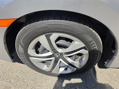 2018 Honda Civic LX   - Photo 13 - Fresno, CA 93722