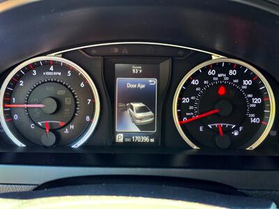 2016 Toyota Camry SE   - Photo 11 - Fresno, CA 93722
