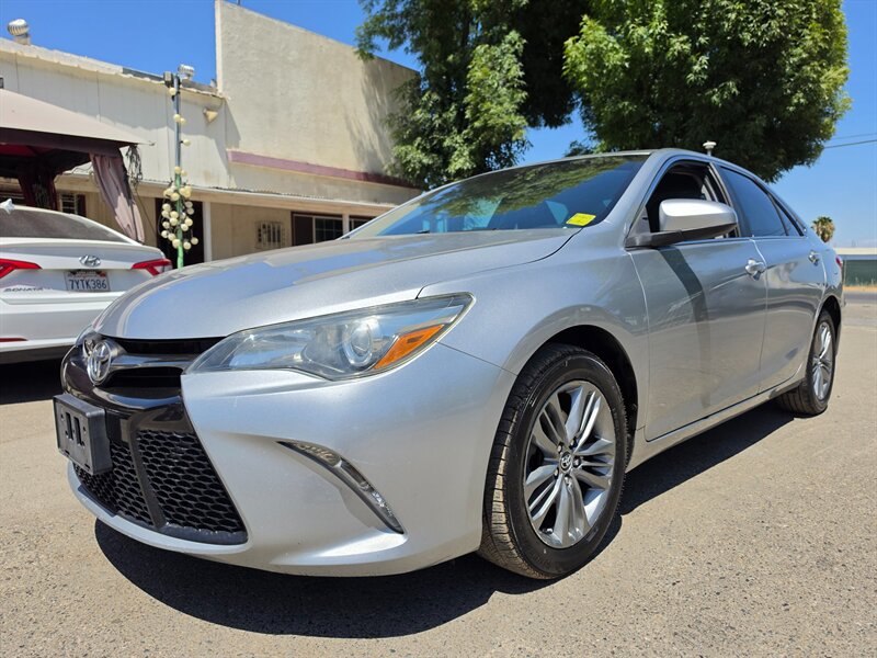 2016 Toyota Camry SE   - Photo 1 - Fresno, CA 93722