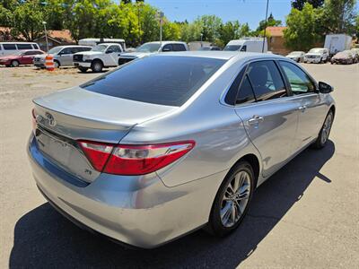 2016 Toyota Camry SE   - Photo 4 - Fresno, CA 93722