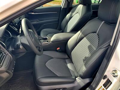 2023 Toyota Camry Hybrid SE   - Photo 6 - Fresno, CA 93722