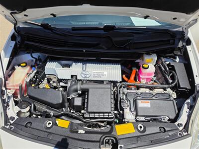 2013 Toyota Prius Two   - Photo 11 - Fresno, CA 93722