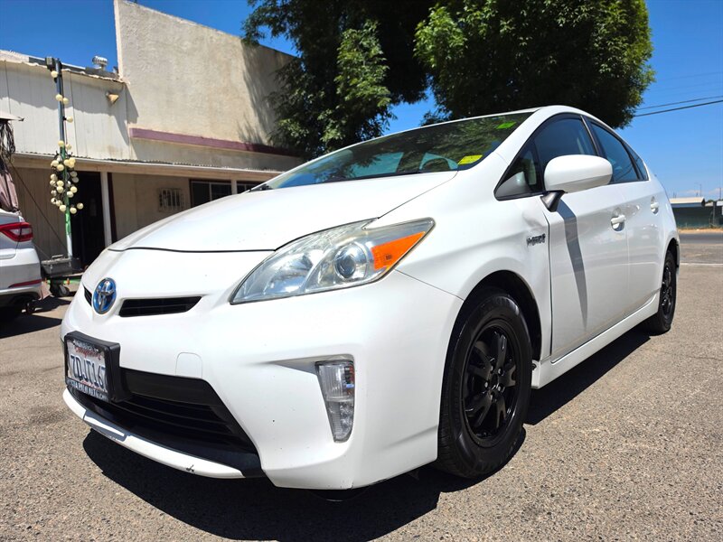 2013 Toyota Prius Two   - Photo 1 - Fresno, CA 93722