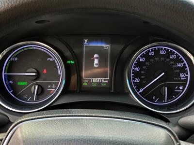 2019 Toyota Camry Hybrid LE - Photo 11 - Fresno, CA 93722