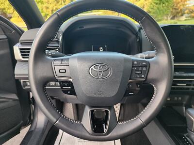 2025 Toyota Camry SE   - Photo 15 - Fresno, CA 93722