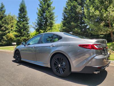 2025 Toyota Camry SE   - Photo 20 - Fresno, CA 93722