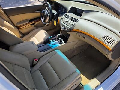 2009 Honda Accord EX-L V6 - Photo 10 - Fresno, CA 93722