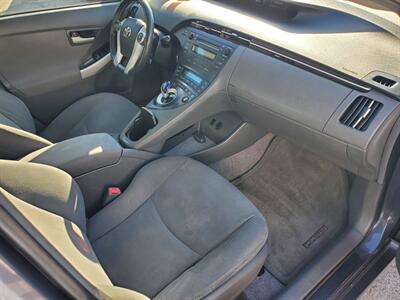 2010 Toyota Prius IV   - Photo 10 - Fresno, CA 93722