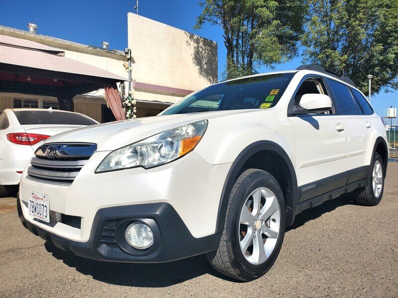 2014 Subaru Outback 2.5i Premium  
