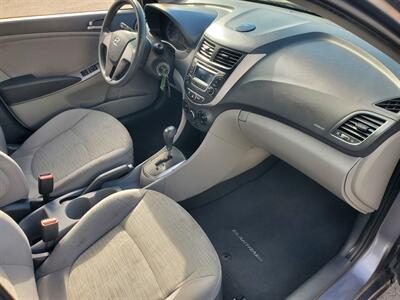 2016 Hyundai ACCENT SE - Photo 10 - Fresno, CA 93722