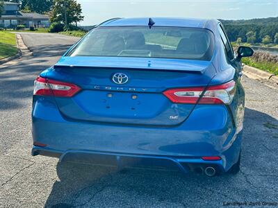 2020 Toyota Camry SE   - Photo 5 - Muscle Shoals, AL 35661