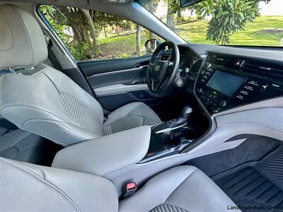 2020 Toyota Camry SE   - Photo 9 - Muscle Shoals, AL 35661