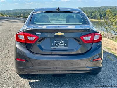 2017 Chevrolet Cruze LT Auto   - Photo 4 - Muscle Shoals, AL 35661