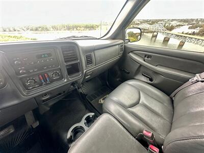 2005 Chevrolet Silverado 1500 LS   - Photo 11 - Muscle Shoals, AL 35661