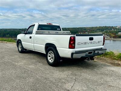 2005 Chevrolet Silverado 1500 LS   - Photo 3 - Muscle Shoals, AL 35661