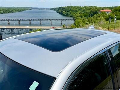 2020 Chrysler 300 Series Limited   - Photo 9 - Muscle Shoals, AL 35661
