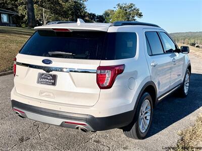 2017 Ford Explorer XLT   - Photo 5 - Muscle Shoals, AL 35661