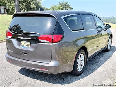 2023 Chrysler Voyager LX - Photo 5 - Muscle Shoals, AL 35661