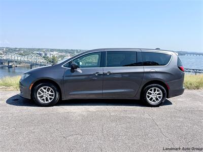 2023 Chrysler Voyager LX - Photo 2 - Muscle Shoals, AL 35661
