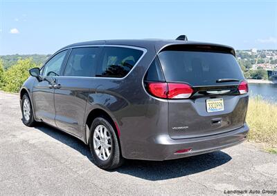 2023 Chrysler Voyager LX - Photo 3 - Muscle Shoals, AL 35661
