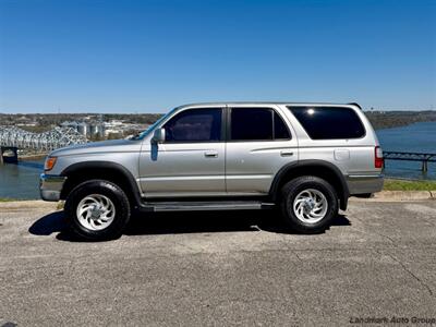 1997 Toyota 4Runner SR5 4dr SR5   - Photo 2 - Muscle Shoals, AL 35661