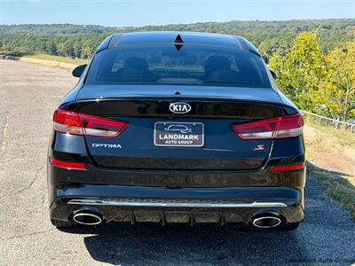 2019 Kia Optima S - Photo 4 - Muscle Shoals, AL 35661