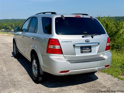 2008 Kia Sorento LX - Photo 3 - Muscle Shoals, AL 35661